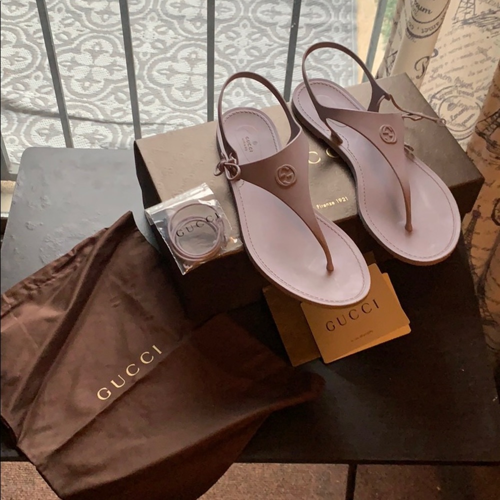 Gucci rubber thong sandals